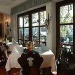 Landgasthof Zur Linde Im Taunus Hotel 3*
