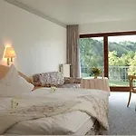 Landgasthof Zur Linde Im Taunus 3*
