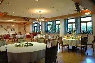 Landgasthof Zur Linde Im Taunus 3*