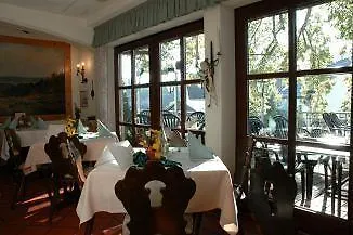 Landgasthof Zur Linde Im Taunus Hotel 3*
